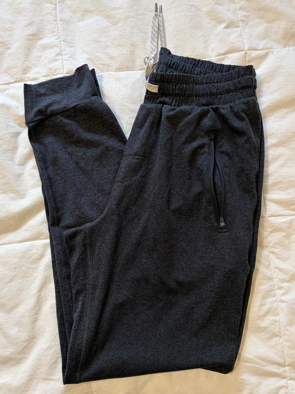 VUORI- men’s size small Ponto Performance Jogger